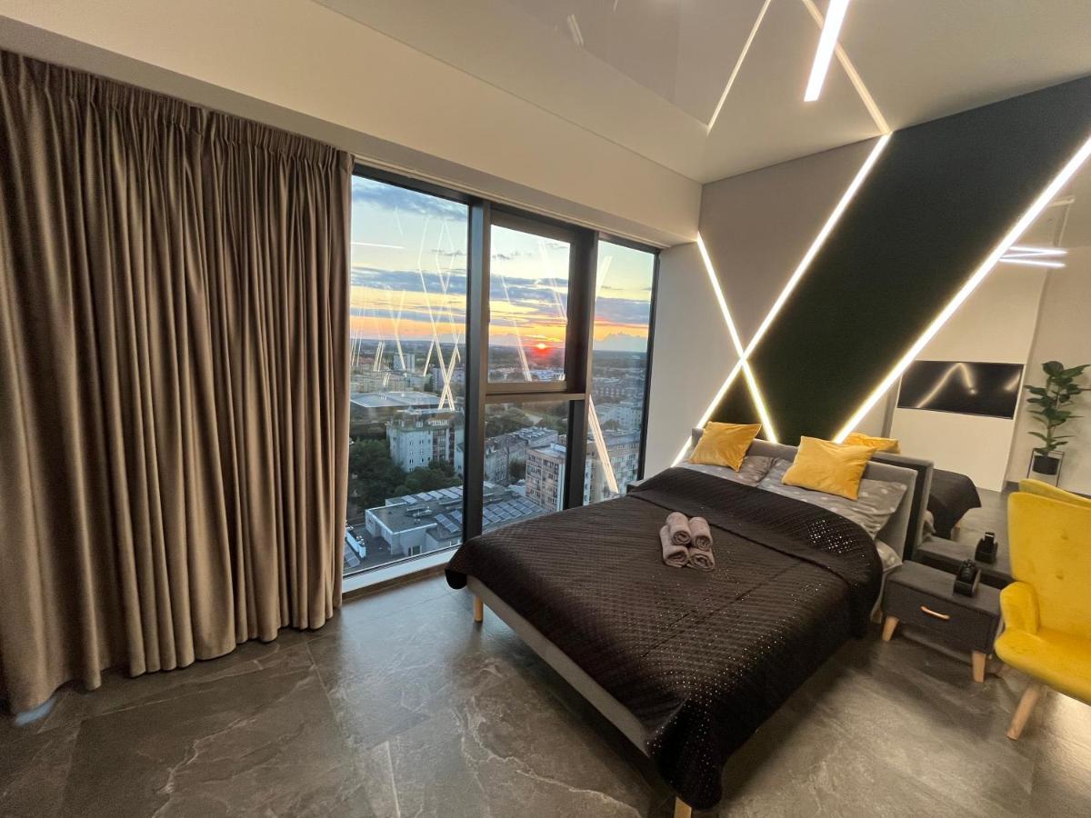 Apartment Hanza Tower - Scandia Apartment, 16 Floor, Sunset View